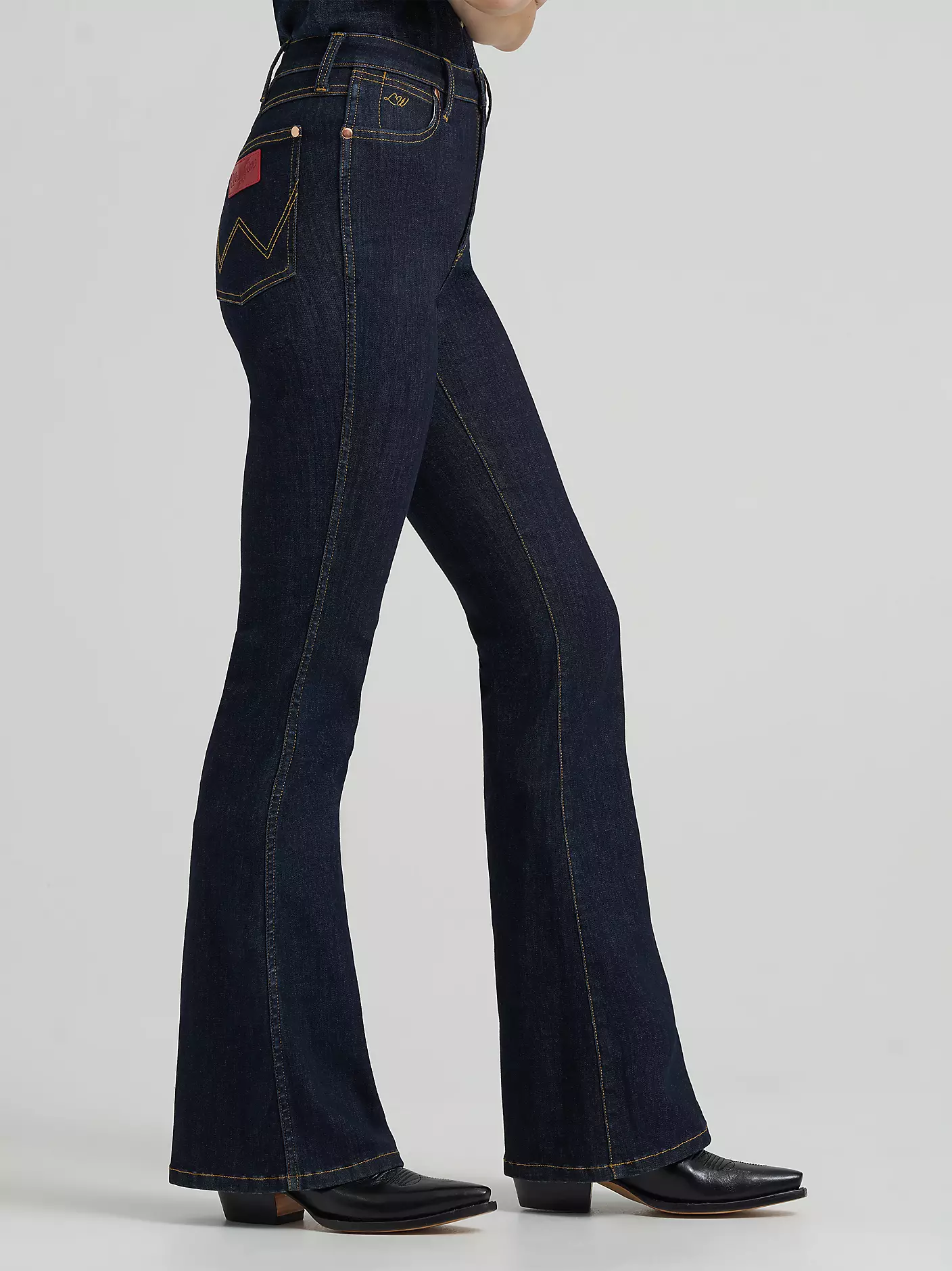 Wrangler X Lainey Wilson Flare Jeans - Dark Rinse - Image 3